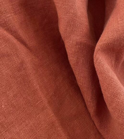 COMPOSICIÓN: 100% TENCEL (CELULOSA RECUPERADA) TEJIDO: PLANO (TAFETÁN) ANCHO: 1.50 M REFERENCIA COMERCIAL: TENCEL TERRACOTA PROVEEDOR: TEXTILES & MODA PANTONE: TCX-181343